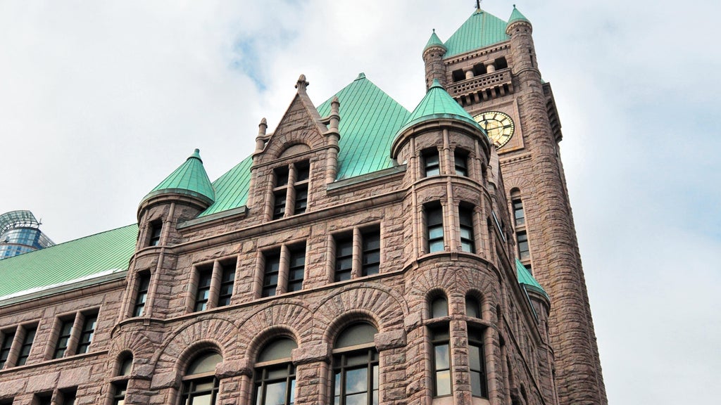 Minneapolis council votes 9-4 to eliminate safety office; Mayor Frey meeting with council members — Cottage Grove Government news