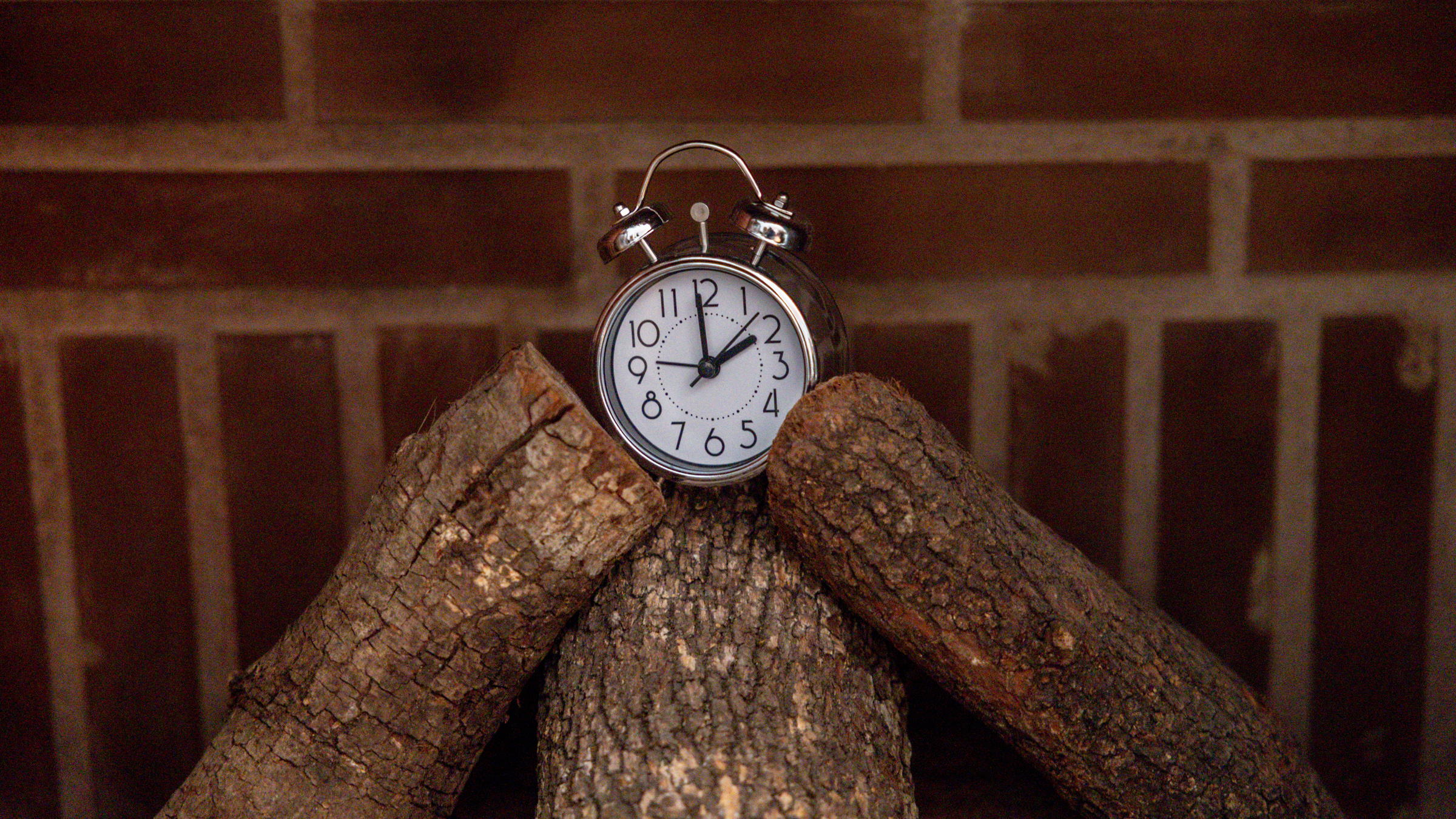 The time changes this weekend: Why we still have to 'fall back' — FOX 9 News — Gopher