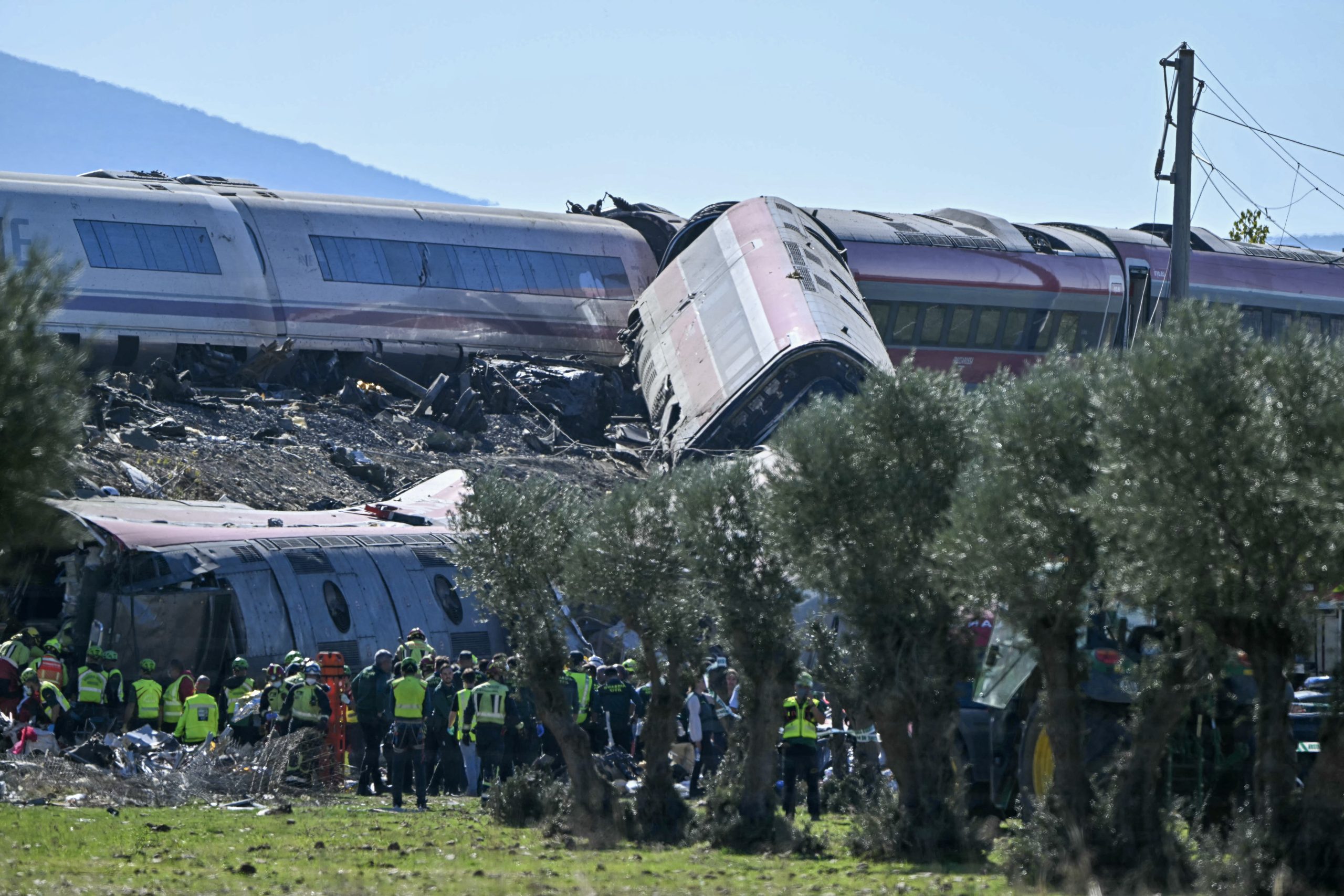 Dozens killed after two high-speed trains collide in central Spain — Cottage Grove Community news